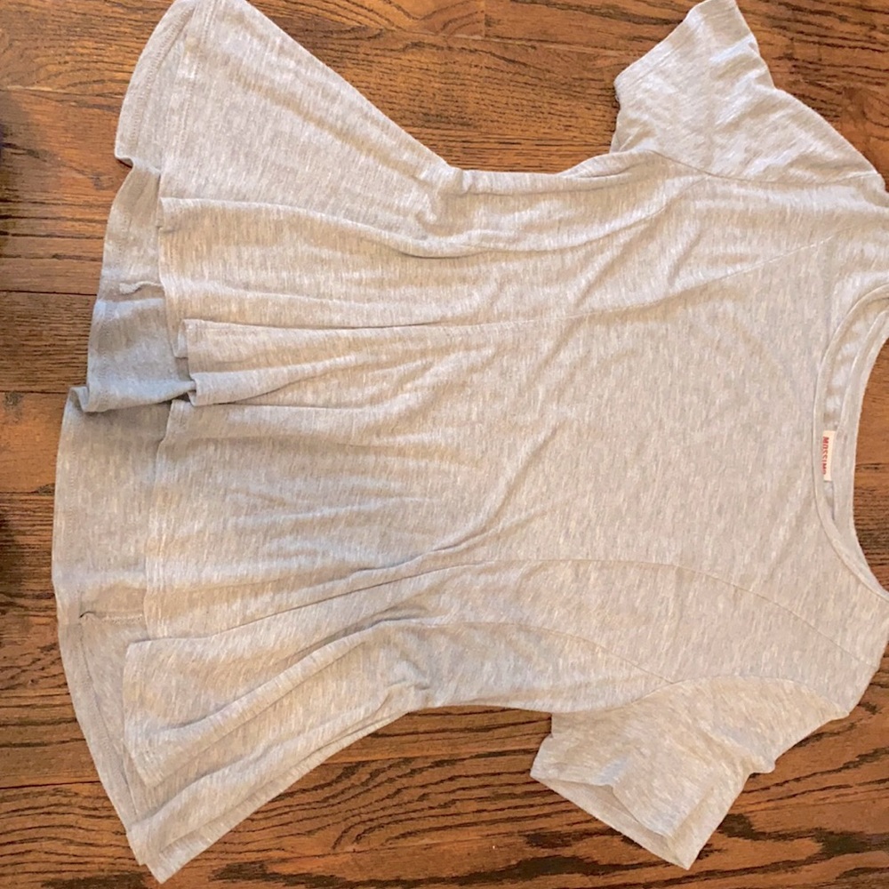 super cute flattering top